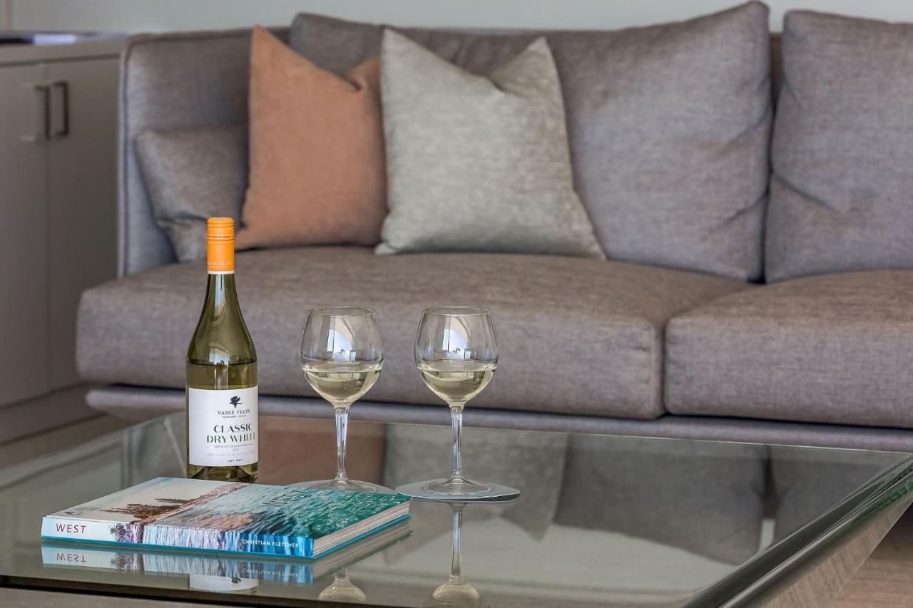 Smiths Beach Resort Yallingup Kültér fotó A bottle of 2015 Dry Creek Valley Sauvignon Blanc