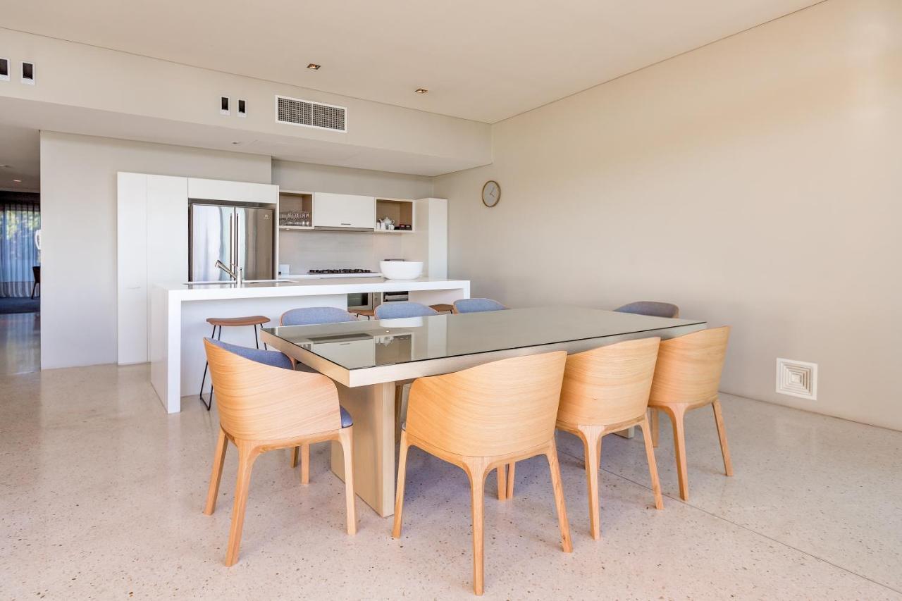 Smiths Beach Resort Yallingup Kültér fotó A kitchen and dining room in a typical apartment